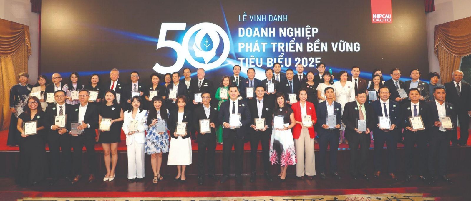 Nam Long Group lần thứ hai liên tiếp nhận giải thưởng "Quản trị doanh nghiệp xuất sắc" từ CSA.